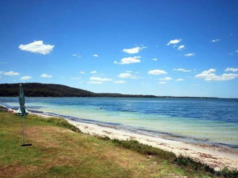 5 'Harbourside' 3-7 Soldiers Point Road - Ground Floor Waterfront Unit - Darwin Holiday 0