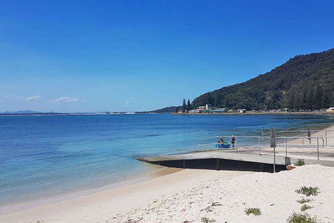 5 'Ocean Breeze' Shoal Bay Avenue - Fabulous Location Opposite Shoal Bay Beach! - Darwin Holiday 1