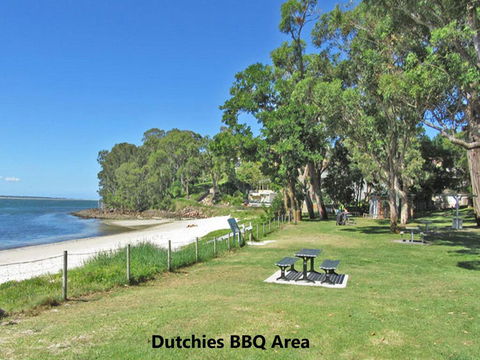 5 Thompson Place Nelson Bay - Spacious Duplex Walking Distance To Nelson Bay CBD And Dutchies - Darwin Holiday 0