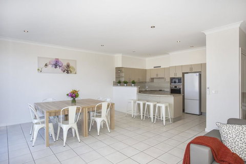 5/14 Dolphin St- Dolphin 5 At Ulladulla - Darwin Holiday 3