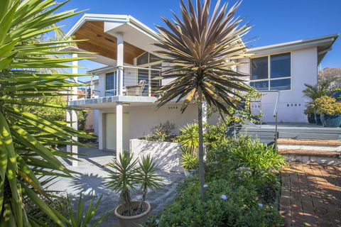58 Seaview St - Summer Days - Darwin Holiday 0