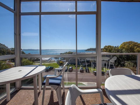 6 'Portofino', 7 Laman Street - Superb Water Views And Only 1 Minute Walk Into The Heart Of Town - Darwin Holiday 1