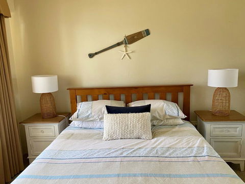 6 'SHOAL TOWERS', 11 SHOAL BAY RD - STUNNING WATER VIEWS & PERFECT LOCATION - Darwin Holiday 3