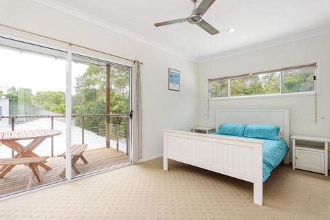 6 Ibis Court - Modern Tropical Family Home With Inground Swimming Pool & Outdoor Entertaining Area - Darwin Holiday 3