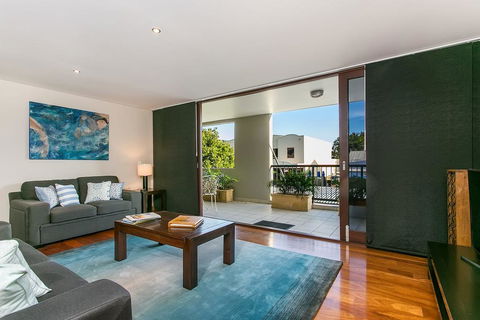 6/21-25 Fletcher Street - A Seventh Heaven - Darwin Holiday 0