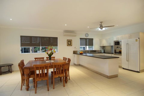 67 Casuarina Beachhouse - Darwin Holiday 1