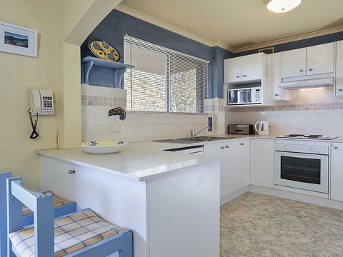 7 'Amaroo' 8 Ondine Close - Fantastic 2 Bedroom Unit So Close To The Waters Edge - Darwin Holiday 1