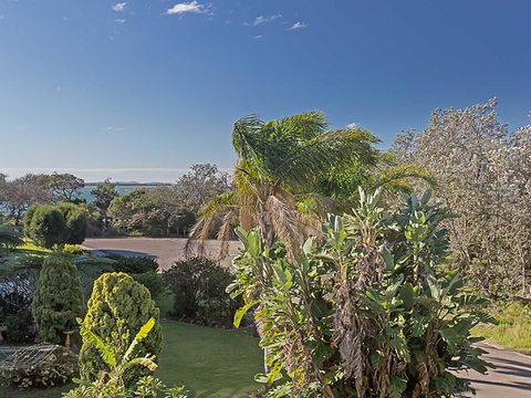 7 'Amaroo' 8 Ondine Close - Fantastic 2 Bedroom Unit So Close To The Waters Edge - Darwin Holiday 3