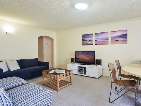 7 'Amaroo' 8 Ondine Close - Fantastic 2 Bedroom Unit So Close To The Waters Edge - Darwin Holiday 2