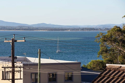 7 'BELLEVUE' 4 DONALD STREET - RENOVATED UNIT WITH AIR CON, VIEWS & CENTRAL TO CBD - Darwin Holiday 0