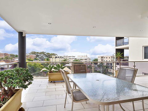 8 'Carrington' 15 Government Road - Spacious Unit With Air Conditioning And Lift - Darwin Holiday 0