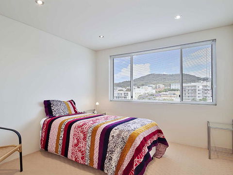 8 'Carrington' 15 Government Road - Spacious Unit With Air Conditioning And Lift - Darwin Holiday 2