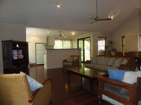 8 Orania Court - Rainbow Shores, Privacy, Peace And Quiet - Darwin Holiday 2