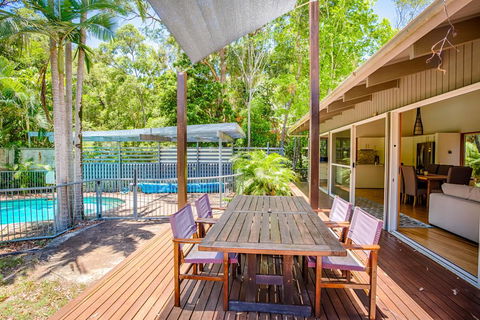 8 Satinwood Drive - Rainbow Shores, Architecturally Designed, Pool, Walk To Beach - Darwin Holiday 2