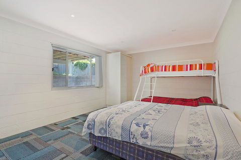 81 Dalmeny Drive - Beach House - Darwin Holiday 3