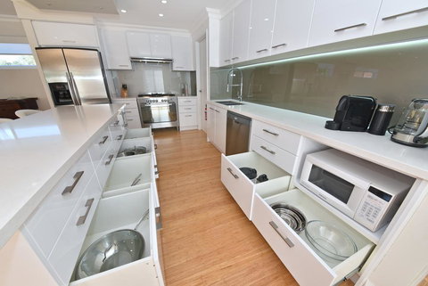 87A- Yokine - Darwin Holiday 0