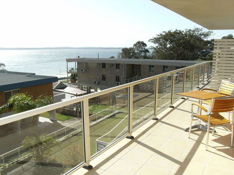 9 'Blue Vista', 13 Victoria Parade - Studio With Stunning Views - Darwin Holiday 1