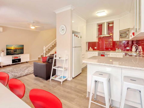 9 'Bushmans', 24 Tomaree Street - Air Conditioned, Centrally Located To Town - Darwin Holiday 3