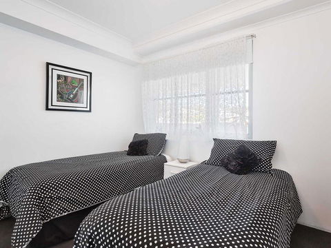 9 'Nelson Towers' 71a Victoria Parade - Unit In The Heart Of Nelson Bay With Water Views - Darwin Holiday 3