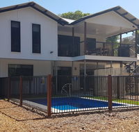 9 Ibis Court - pool beach volleyball air conditioning - Darwin Holiday