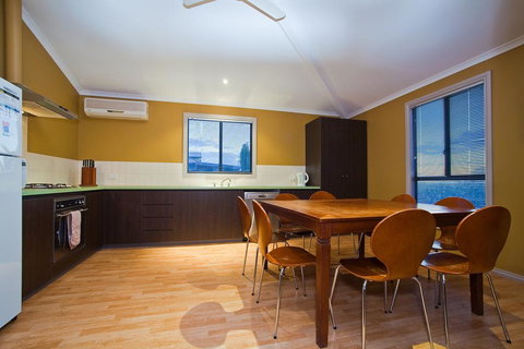 9 Skipjack Circle - Lovely Pet-Friendly Holiday Home With A Breezeway - Darwin Holiday 2