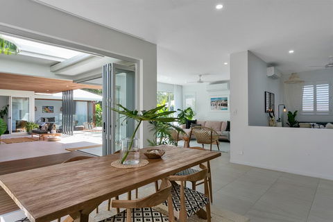 94 Northhouse - Beachside Luxury In Palm Cove - Darwin Holiday 3
