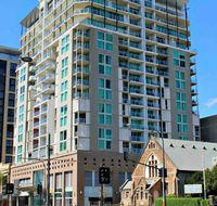 96 North Terrace Stylish Penthouse Apartment - Darwin Holiday