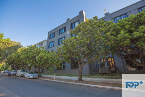 98 Roserbery - Darwin Holiday 1