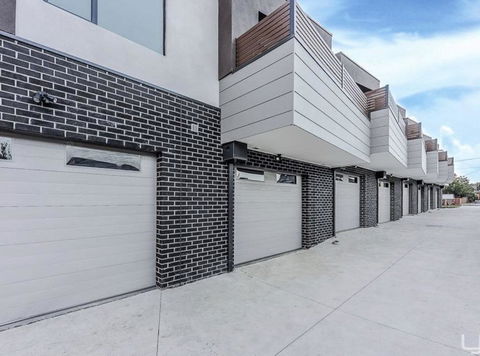 A Brand New Private Townhouse - Darwin Holiday 1