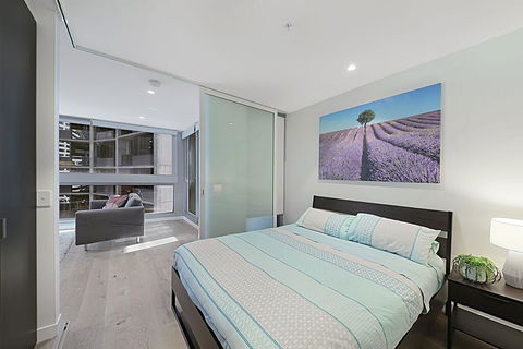 A Bright & Modern CBD Apt Next To Southern Cross - Darwin Holiday 1