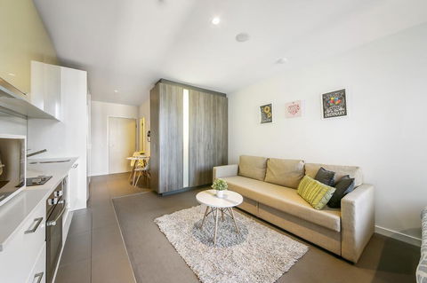 A Charming Studio With Stunning City Views - Darwin Holiday 1