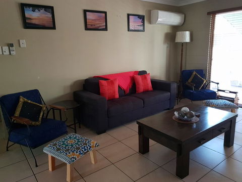 A City Retreat, 2BR Apartment - Reid Park -Townsville - Darwin Holiday 0