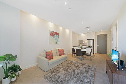 A Comfy & Central 2BR Apt Near Flinders Station - Darwin Holiday 1