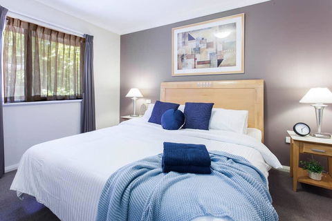 A Comfy 2BR Home, Top Location, FREE Parking - Darwin Holiday 0