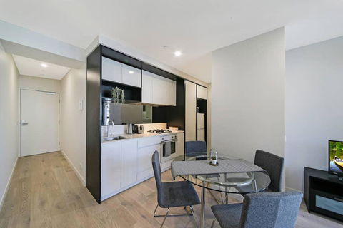 A Cozy & Stylish Suite Near Melbourne Central - Darwin Holiday 2