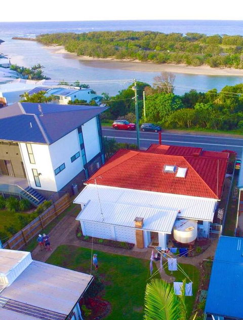 A Drop In The Ocean - Kingscliff - Darwin Holiday 3