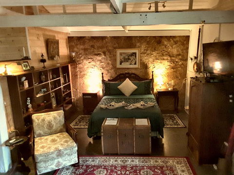 A La Folly - Darwin Holiday 0