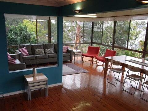 A Lakehouse Escape - Darwin Holiday 2