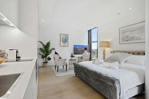 A Luxury Home Hidden In The Urban Oasis - Darwin Holiday 0