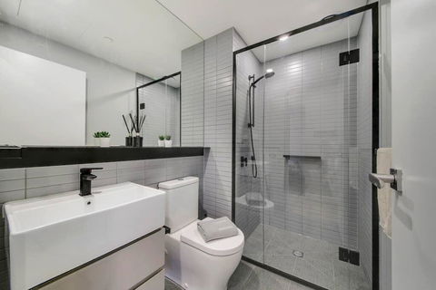 A Modern 2BR Apt, 5-min Walk To Melbourne Central - Darwin Holiday 3