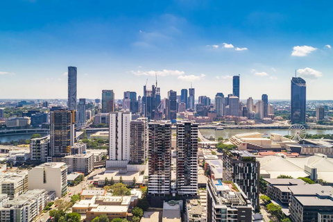 A PERFECT STAY - Adam + Eve - 2 Bedroom Luxury Apartment In Eve Tower - Darwin Holiday 0