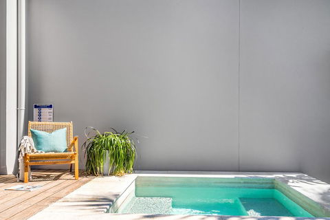 A PERFECT STAY - Clique 1 - Darwin Holiday 2