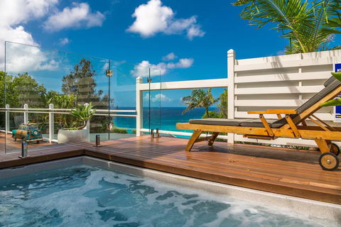 A PERFECT STAY - The Palms At Byron - Views Over Wategos Beach - Darwin Holiday 2