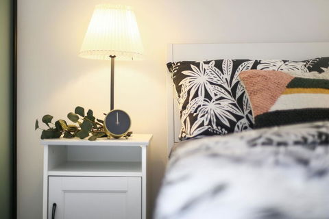 A Spacious & Modern Home Next To Southern Cross - Darwin Holiday 0