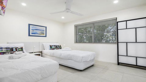 A Stylish Apartment With Noosa Views! - Unit 6 Yaringa 29 Noosa Drive - Darwin Holiday 2