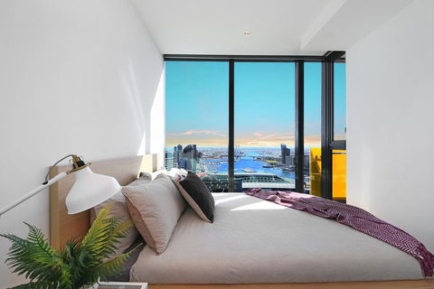 A Stylish CBD Apartment With A Stunning View - Darwin Holiday 0