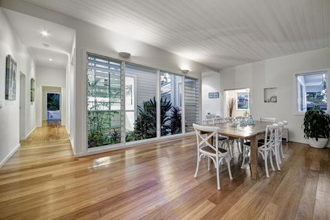 A Summer Cottage - Darwin Holiday 3