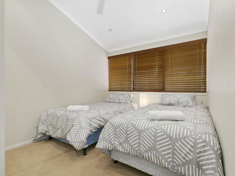 A Superb Location For Enjoying The Best Of Noosa - Unit 2/69 Noosa Parade - Darwin Holiday 1