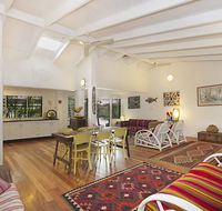 A SWEET ESCAPE - Aluna - Darwin Holiday