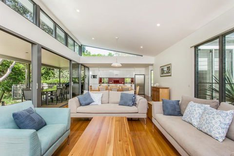 A SWEET ESCAPE - Beachfront Tranquility - Darwin Holiday 2